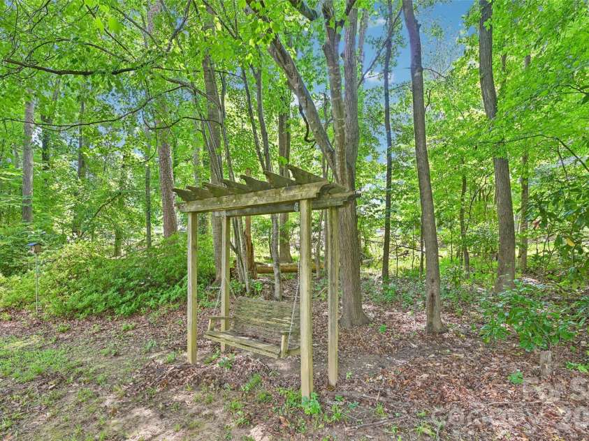 561 Briarwood Road, Lancaster, SC 29720.  MLS# CAR4380574, YatesRealty ID 21249. 