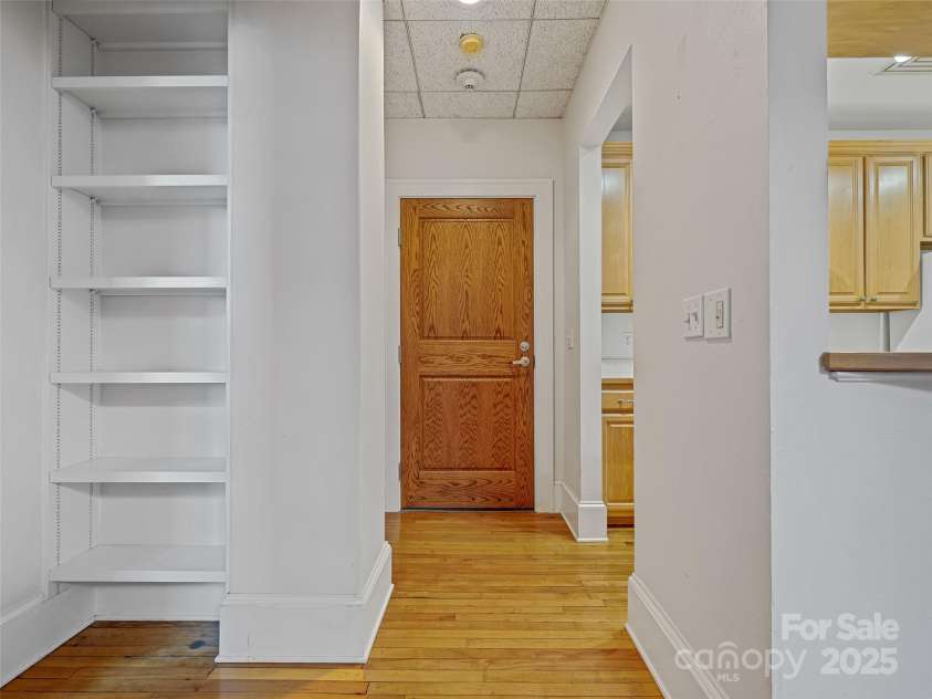 84 Walnut Street, Asheville, NC 28801.  MLS# CAR4313589, YatesRealty ID 2125. 