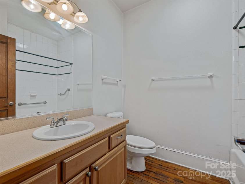 84 Walnut Street, Asheville, NC 28801.  MLS# CAR4313589, YatesRealty ID 2125. 
