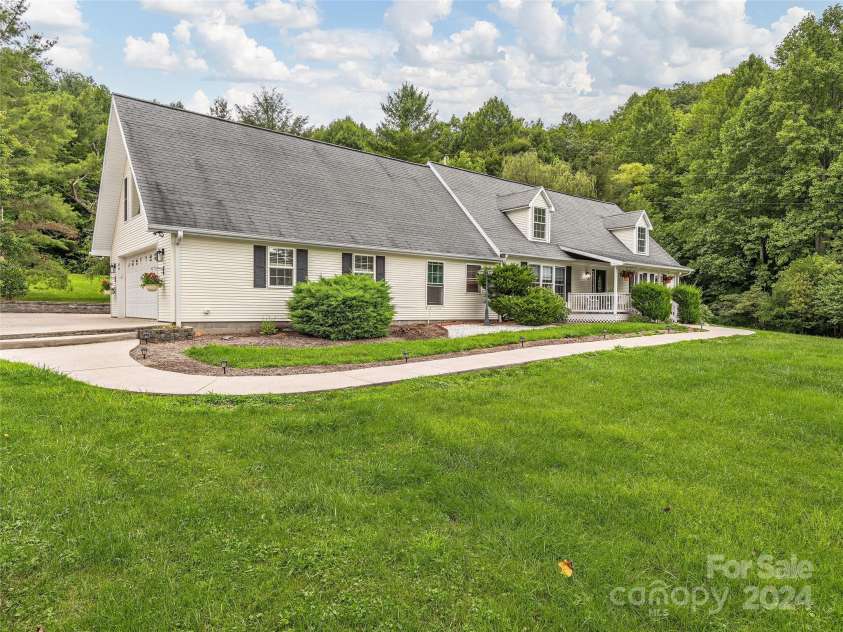 86 Clayton Lake Road, Waynesville, NC 28785.  MLS# CAR4189664, YatesRealty ID 2125. 