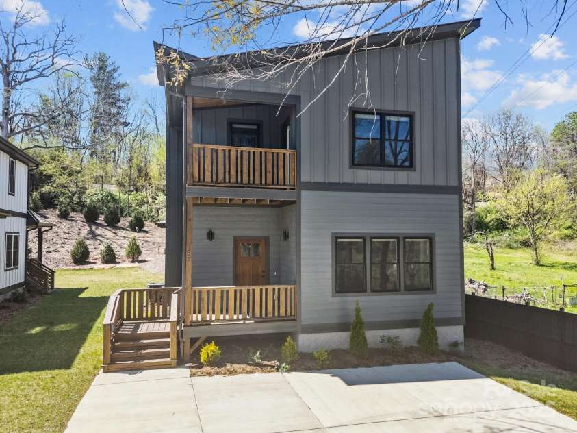 87 Glendale Avenue, Asheville, NC 28803.  MLS# CAR4145550, YatesRealty ID 2125. 