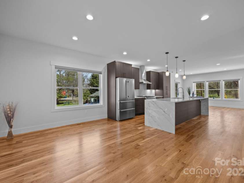 87 Glendale Avenue, Asheville, NC 28803.  MLS# CAR4145550, YatesRealty ID 2125. 