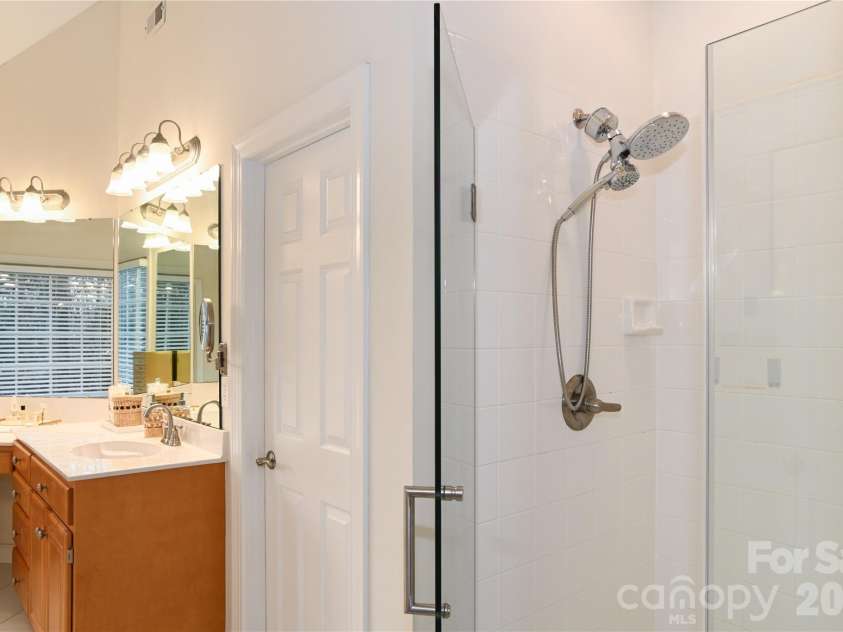 14636 Northgreen Drive, Huntersville, NC 28078.  MLS# CAR4345794, YatesRealty ID 21250. 