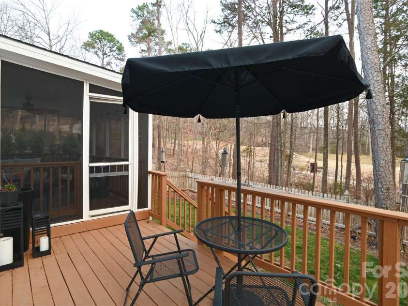 14636 Northgreen Drive, Huntersville, NC 28078.  MLS# CAR4345794, YatesRealty ID 21250. 