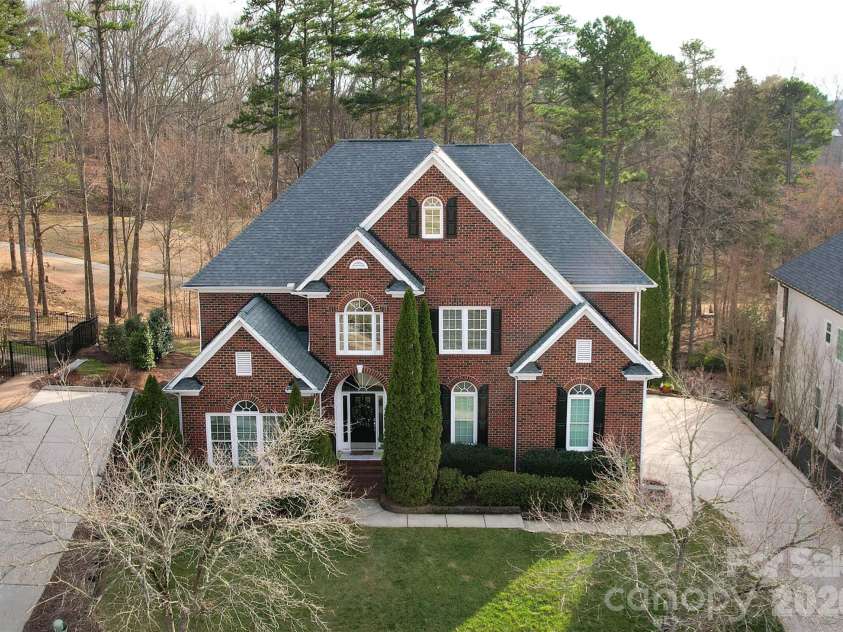 14636 Northgreen Drive, Huntersville, NC 28078.  MLS# CAR4345794, YatesRealty ID 21250. Grab this home before it's gone!
