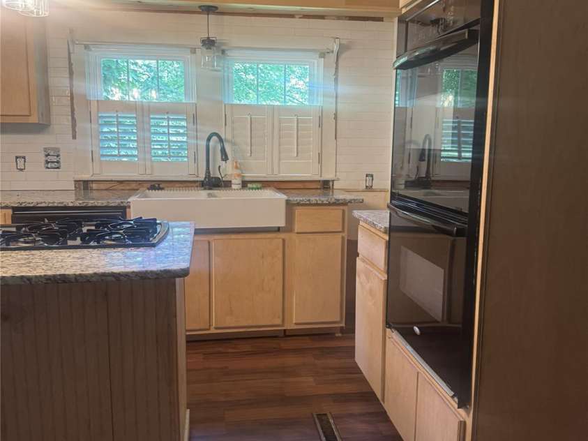 237 Institute Street, Mooresville, NC 28115.  MLS# CAR4269629, YatesRealty ID 21251. 