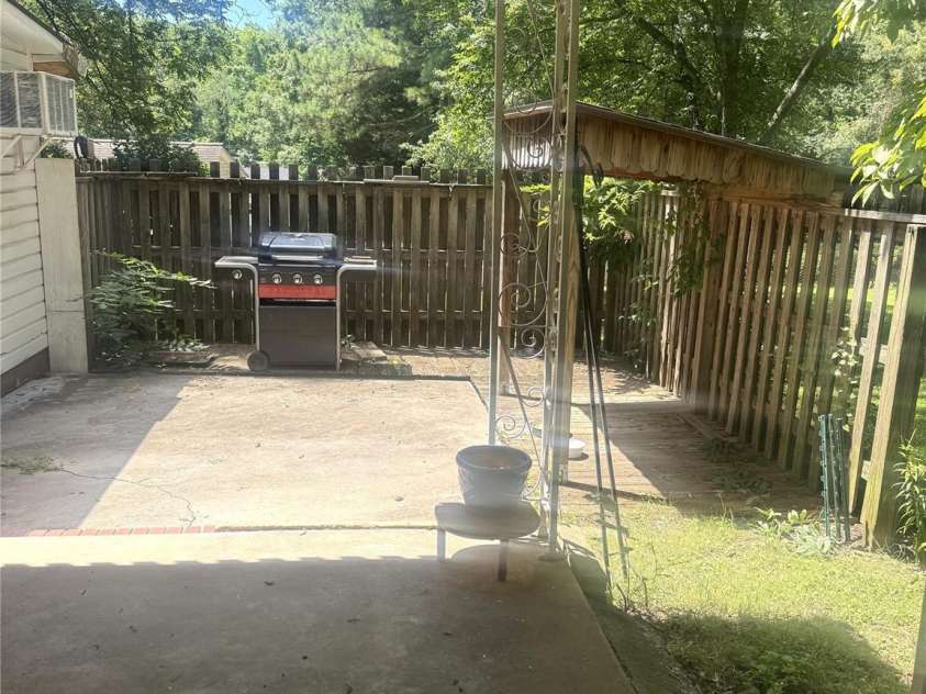 237 Institute Street, Mooresville, NC 28115.  MLS# CAR4269629, YatesRealty ID 21251. 