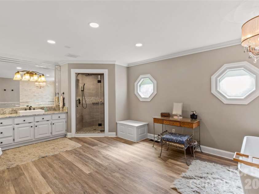 529 Langley Road, Lancaster, SC 29720.  MLS# CAR4364115, YatesRealty ID 21251. Primary Bath