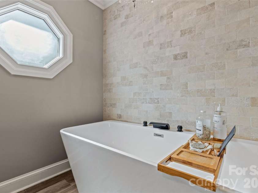 529 Langley Road, Lancaster, SC 29720.  MLS# CAR4364115, YatesRealty ID 21251. Primary Bath