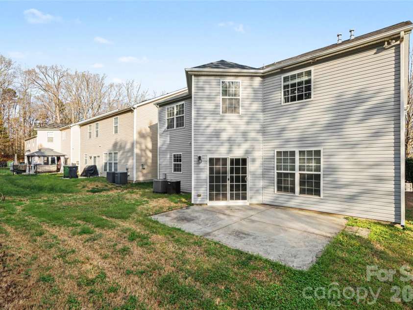 16014 Raptor Court, Charlotte, NC 28278.  MLS# CAR4356754, YatesRealty ID 21252. 