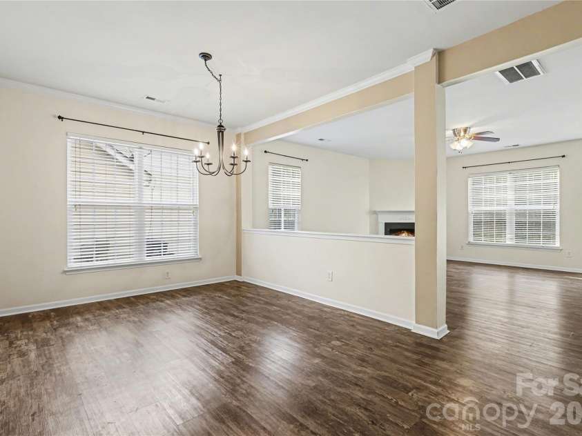 16014 Raptor Court, Charlotte, NC 28278.  MLS# CAR4356754, YatesRealty ID 21252. Dining Room