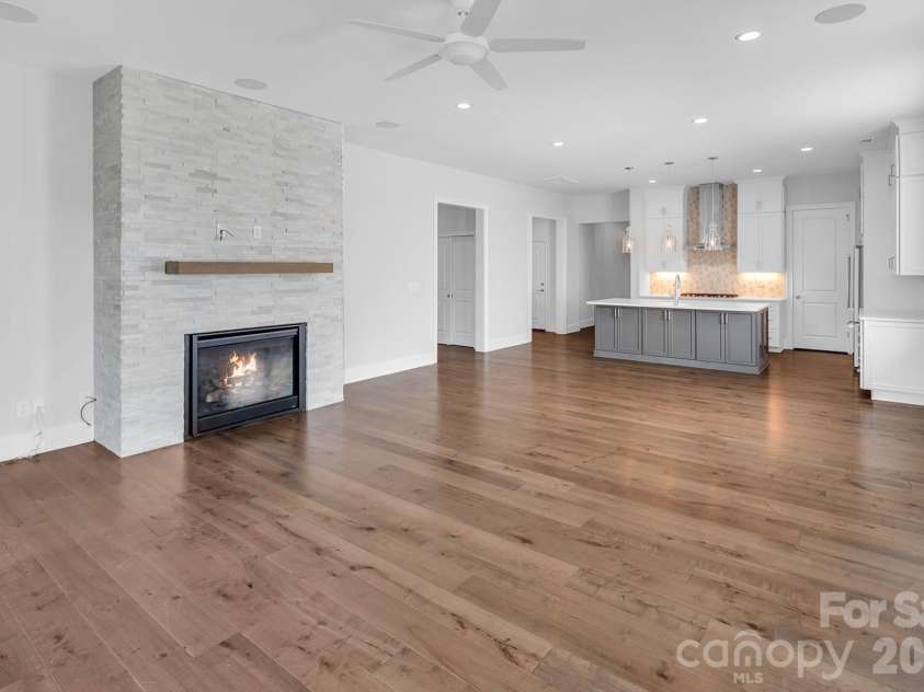 14008 Little Spring Court, Charlotte, NC 28278.  MLS# CAR4292968, YatesRealty ID 21253. 