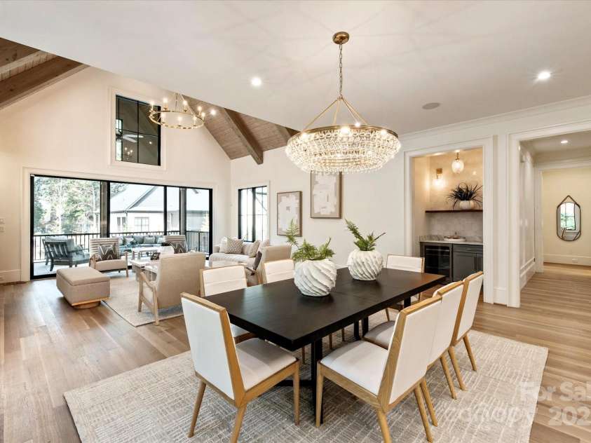 3524 Lacie Lane, Charlotte, NC 28211.  MLS# CAR4254201, YatesRealty ID 21253. 