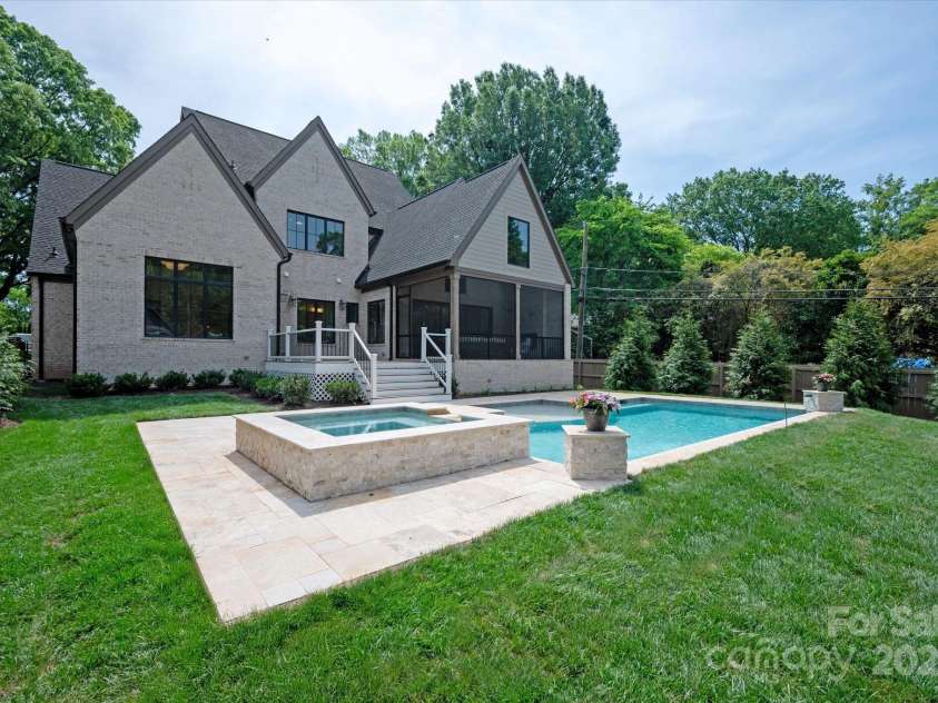 3524 Lacie Lane, Charlotte, NC 28211.  MLS# CAR4254201, YatesRealty ID 21253. 