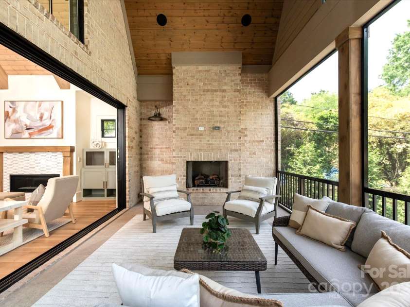 3524 Lacie Lane, Charlotte, NC 28211.  MLS# CAR4254201, YatesRealty ID 21253. 