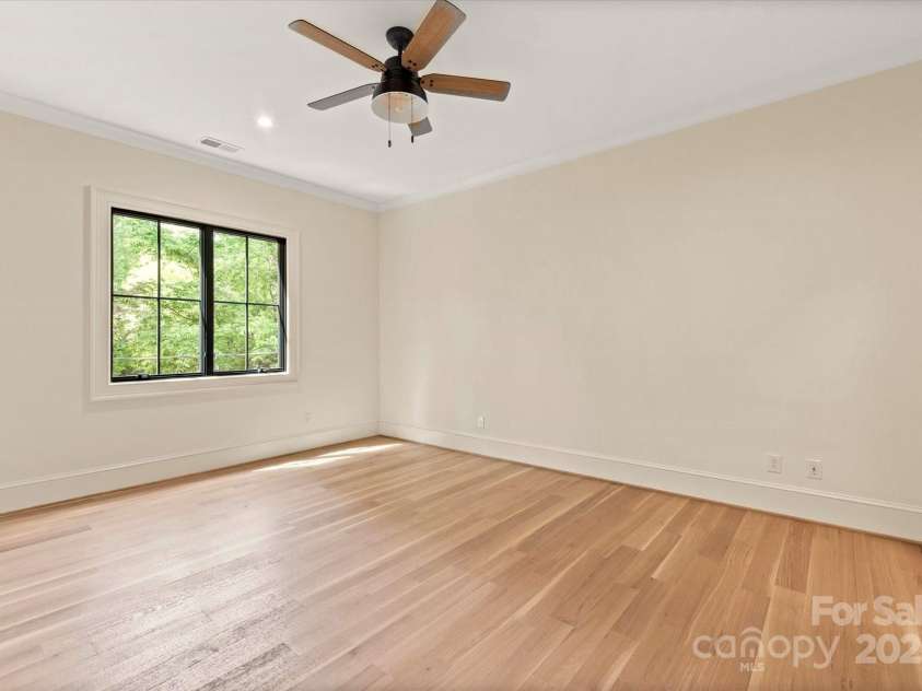 3524 Lacie Lane, Charlotte, NC 28211.  MLS# CAR4254201, YatesRealty ID 21253. 