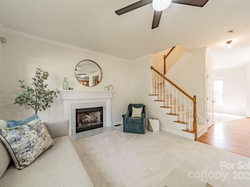 16718 Hampton Crossing Drive, Huntersville, NC 28078.  MLS# CAR4244553, YatesRealty ID 21254. 