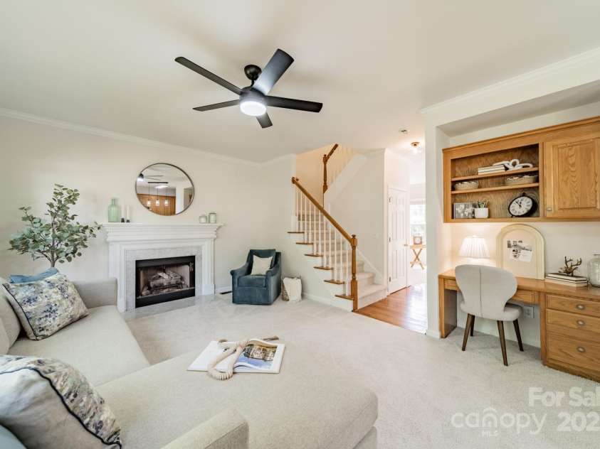 16718 Hampton Crossing Drive, Huntersville, NC 28078.  MLS# CAR4244553, YatesRealty ID 21254. 
