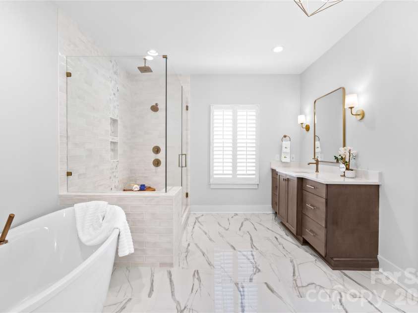 6083 Holden Court, Fort Mill, SC 29715.  MLS# CAR4366993, YatesRealty ID 21254. Spa Like Master Bath Suite