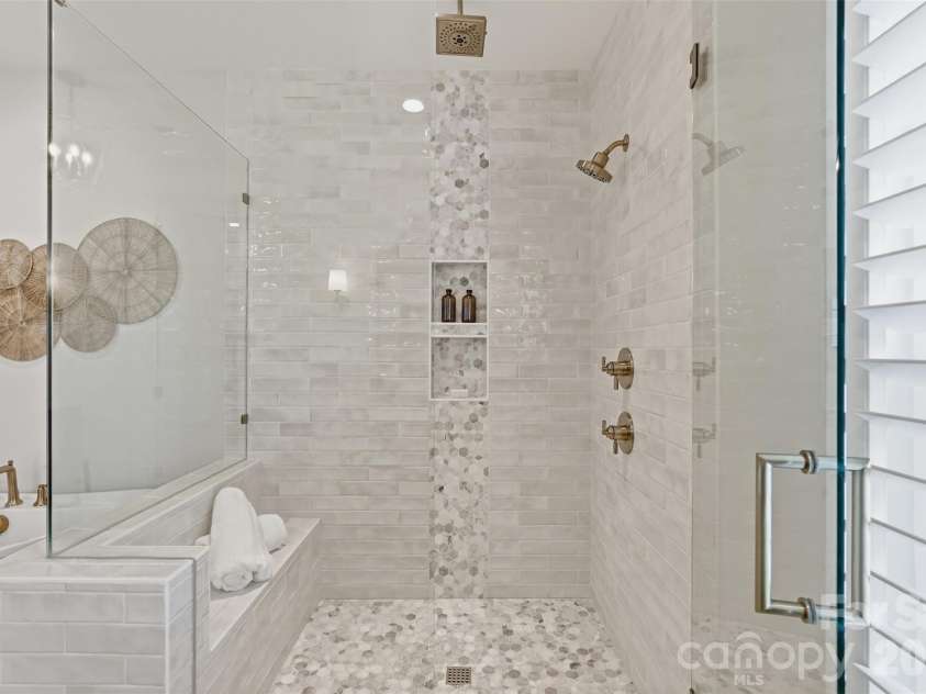 6083 Holden Court, Fort Mill, SC 29715.  MLS# CAR4420535, YatesRealty ID 21254. 
