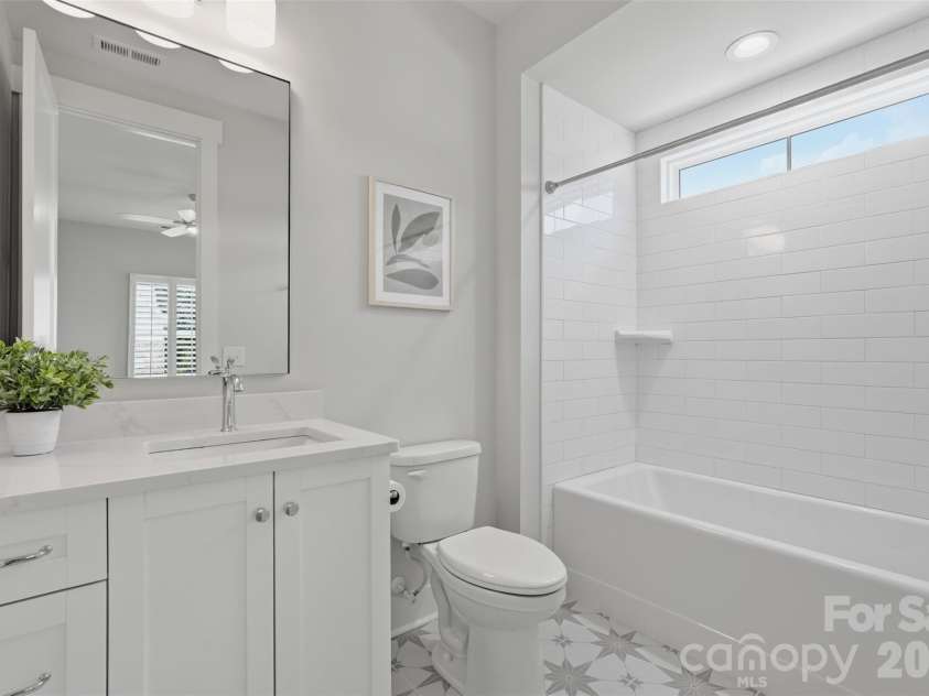 6083 Holden Court, Fort Mill, SC 29715.  MLS# CAR4420535, YatesRealty ID 21254. 