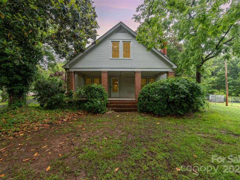 520 Eastwood Park Circle, Albemarle, NC 28001.  MLS# CAR4265334, YatesRealty ID 21256. 