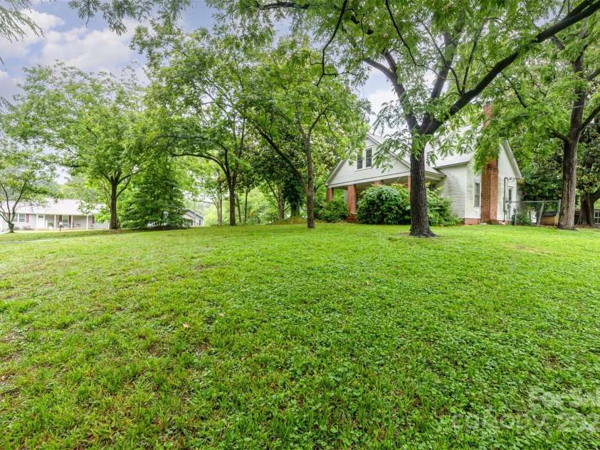 520 Eastwood Park Circle, Albemarle, NC 28001.  MLS# CAR4265334, YatesRealty ID 21256. 