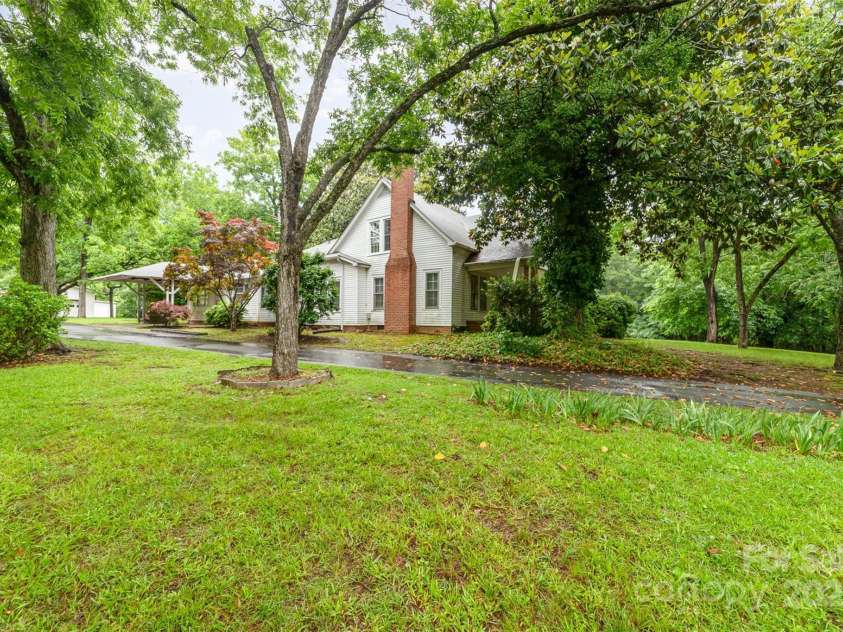 520 Eastwood Park Circle, Albemarle, NC 28001.  MLS# CAR4265334, YatesRealty ID 21256. 