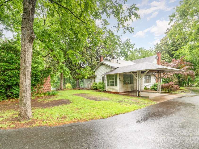520 Eastwood Park Circle, Albemarle, NC 28001.  MLS# CAR4265334, YatesRealty ID 21256. 