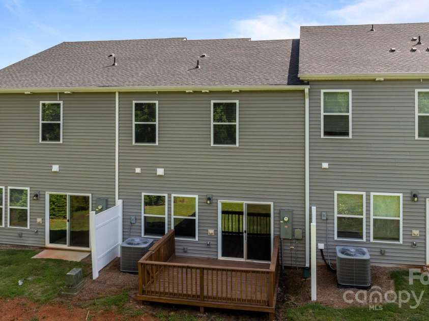 853 Gerard Bay Drive, Fort Mill, SC 29715.  MLS# CAR4268298, YatesRealty ID 21257. 