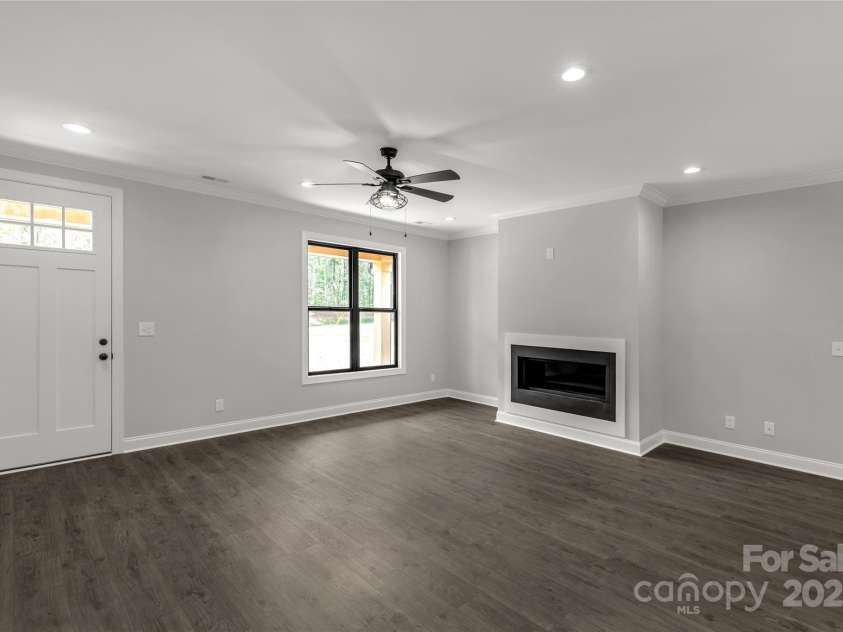 2212 University Drive, Lancaster, SC 29720.  MLS# CAR4247230, YatesRealty ID 21259. 