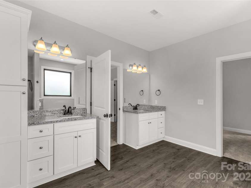 2212 University Drive, Lancaster, SC 29720.  MLS# CAR4247230, YatesRealty ID 21259. 