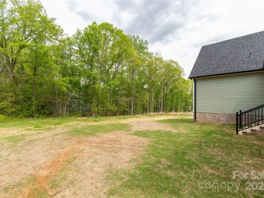 2212 University Drive, Lancaster, SC 29720.  MLS# CAR4247230, YatesRealty ID 21259. 