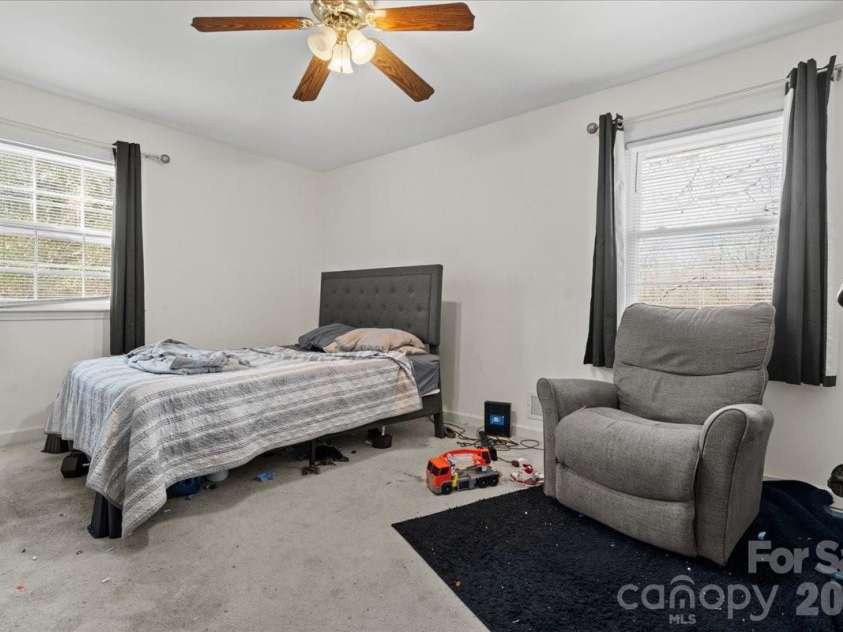106 Elizabeth Drive, Cheraw, SC 29520.  MLS# CAR4346107, YatesRealty ID 2126. 