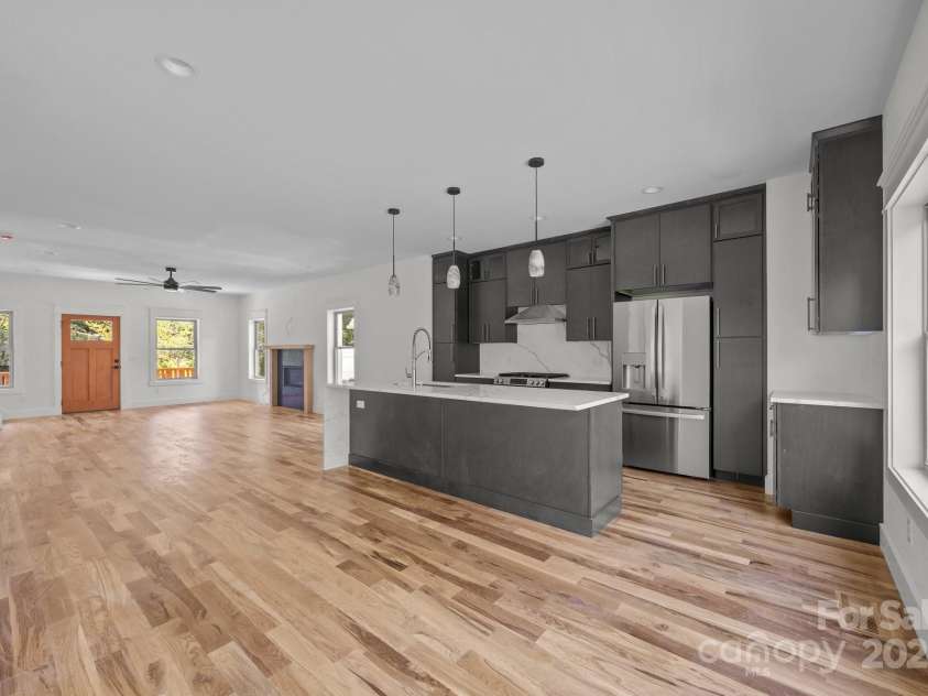 58 Pinedale Road, Asheville, NC 28805.  MLS# CAR4320485, YatesRealty ID 2126. Well appointed kitchen