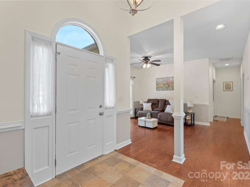 14747 Pomerol Lane, Pineville, NC 28134.  MLS# CAR4273113, YatesRealty ID 21260. 