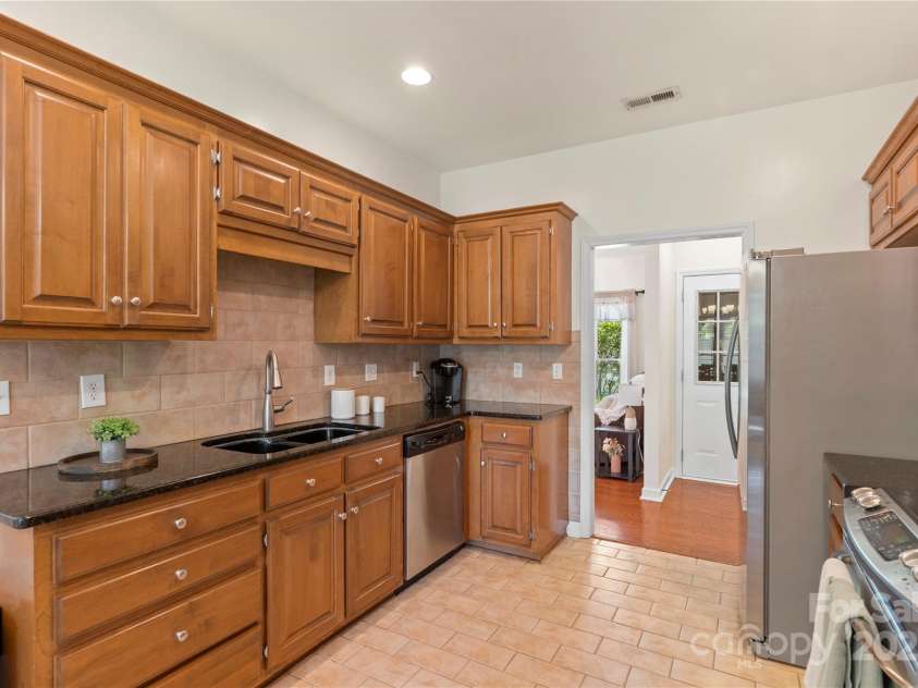 14747 Pomerol Lane, Pineville, NC 28134.  MLS# CAR4273113, YatesRealty ID 21260. 