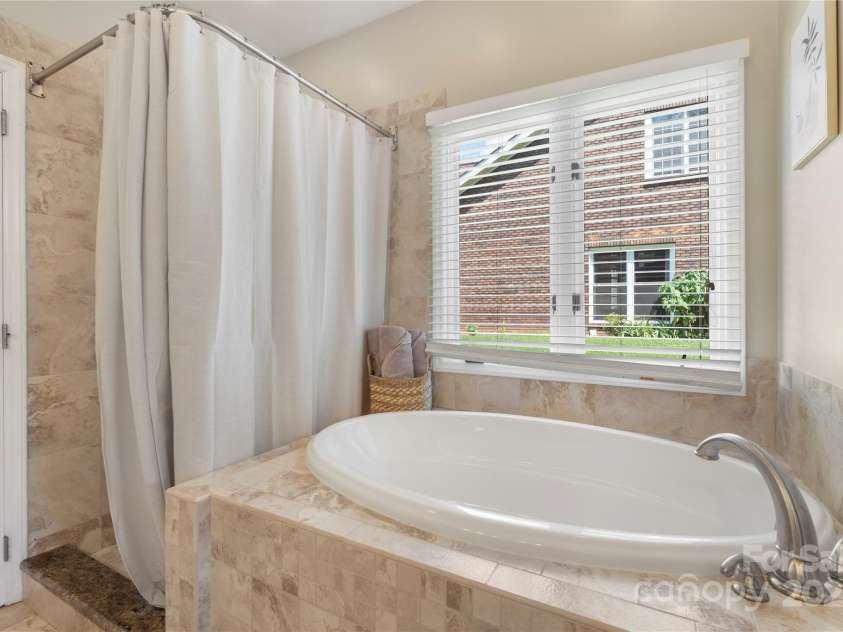 14747 Pomerol Lane, Pineville, NC 28134.  MLS# CAR4273113, YatesRealty ID 21260. 