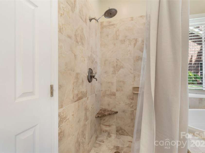 14747 Pomerol Lane, Pineville, NC 28134.  MLS# CAR4273113, YatesRealty ID 21260. 