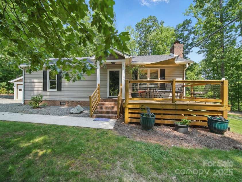 2345 Stallings Road, Matthews, NC 28104.  MLS# CAR4268462, YatesRealty ID 21262. 