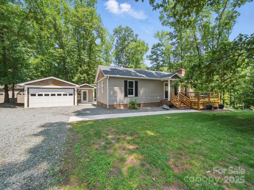 2345 Stallings Road, Matthews, NC 28104.  MLS# CAR4268462, YatesRealty ID 21262. 
