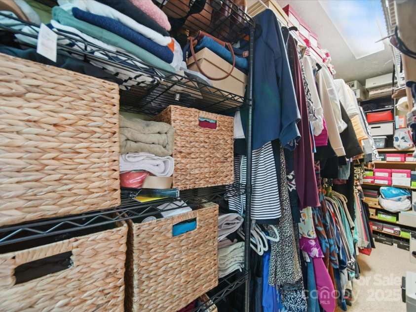 2345 Stallings Road, Matthews, NC 28104.  MLS# CAR4268462, YatesRealty ID 21262. 