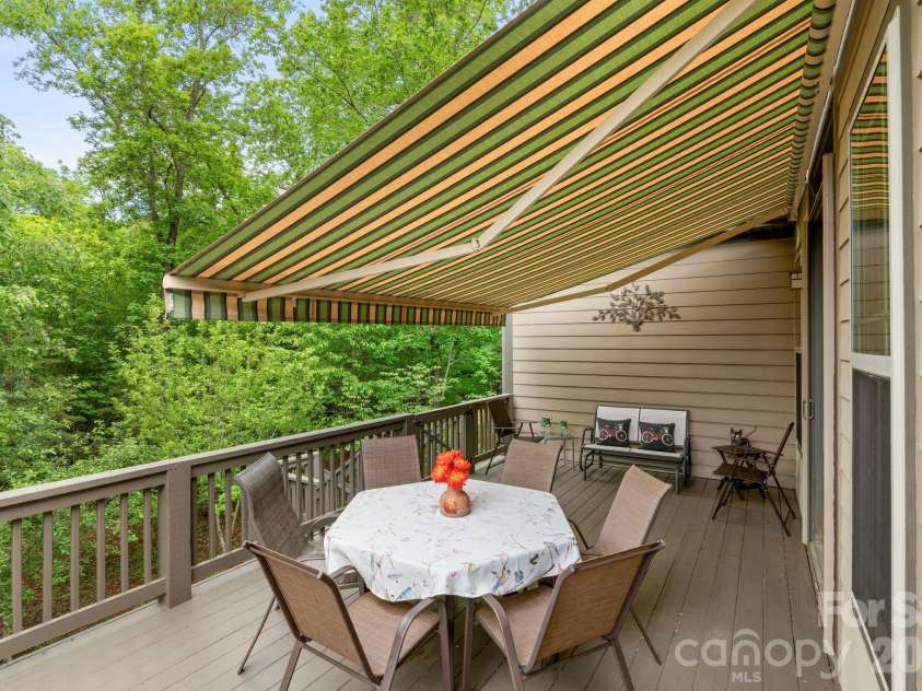 316 Fennel Dun Circle, Biltmore Lake, NC 28715.  MLS# CAR4378925, YatesRealty ID 21263. 