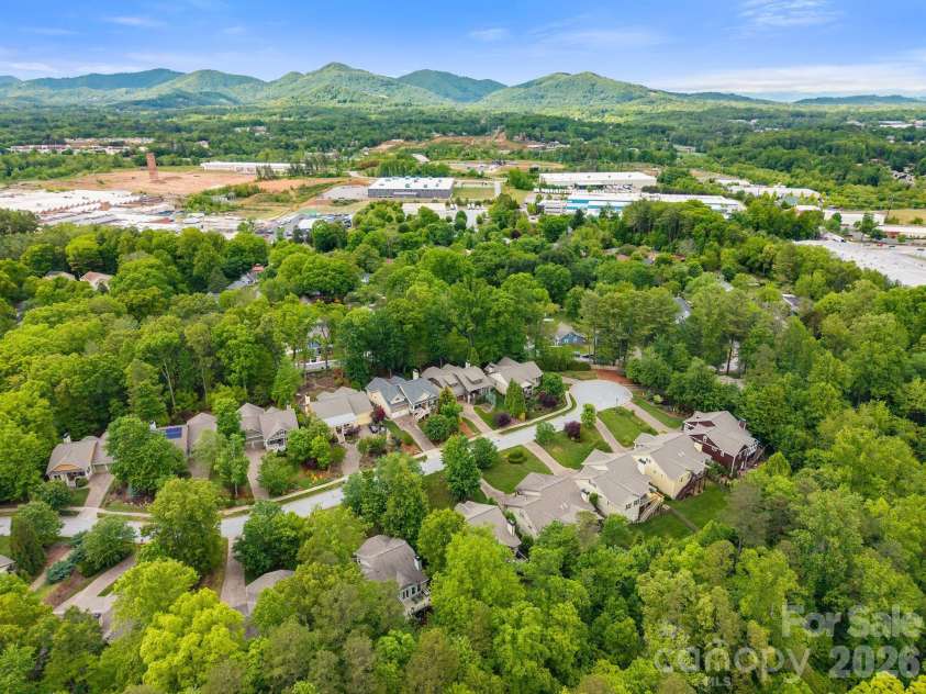 316 Fennel Dun Circle, Biltmore Lake, NC 28715.  MLS# CAR4378925, YatesRealty ID 21263. 