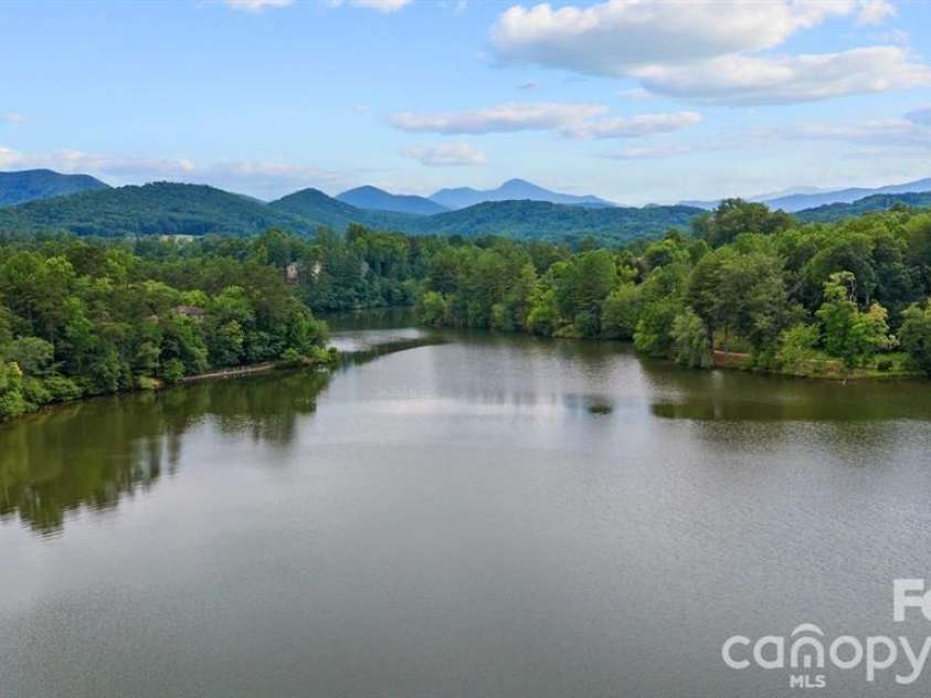 316 Fennel Dun Circle, Biltmore Lake, NC 28715.  MLS# CAR4378925, YatesRealty ID 21263. 
