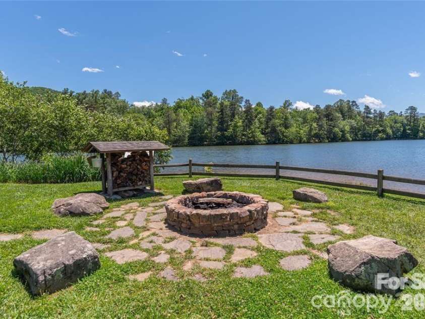 316 Fennel Dun Circle, Biltmore Lake, NC 28715.  MLS# CAR4378925, YatesRealty ID 21263. 
