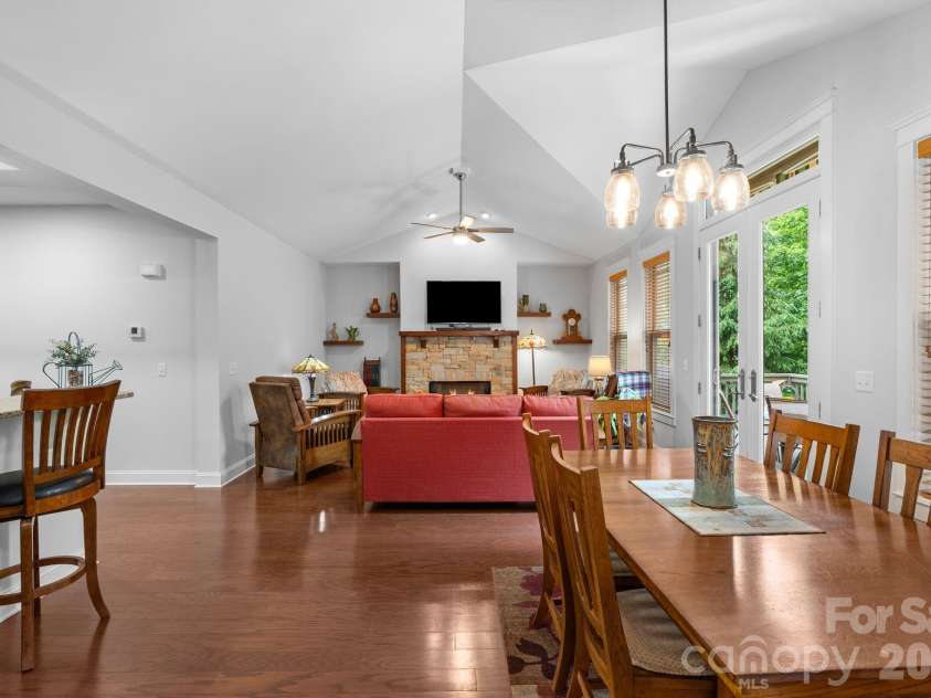 316 Fennel Dun Circle, Biltmore Lake, NC 28715.  MLS# CAR4378925, YatesRealty ID 21263. Open floor plan