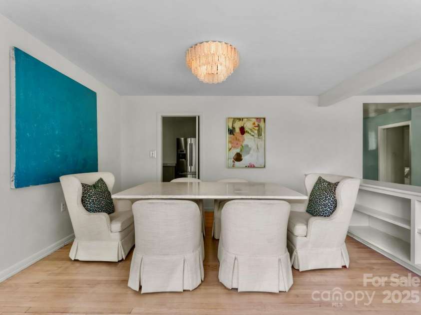 916 Park Drive, Lincolnton, NC 28092.  MLS# CAR4322896, YatesRealty ID 21264. 