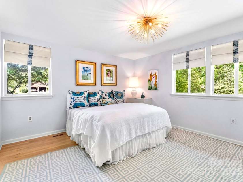 916 Park Drive, Lincolnton, NC 28092.  MLS# CAR4322896, YatesRealty ID 21264. 