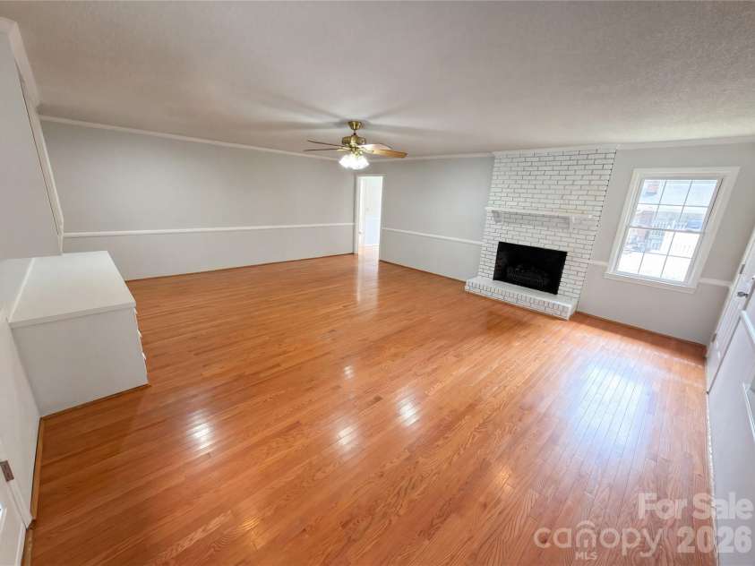 2077 Strafford Drive, Lancaster, SC 29720.  MLS# CAR4380456, YatesRealty ID 21266. 